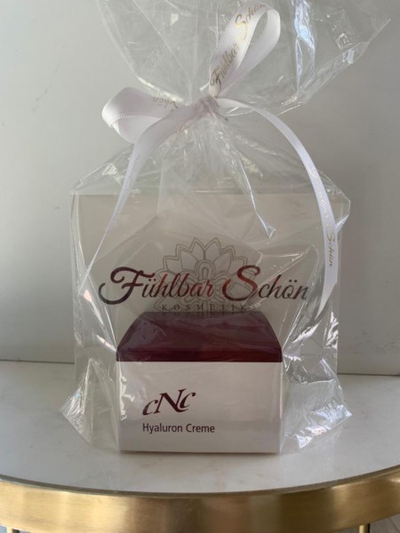 Geschenkset 5 Gutschein 25 € & Hyaluroncreme 15 ml