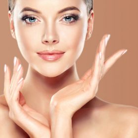 Kosmetik Berlin: Hyaluron-Behandlung